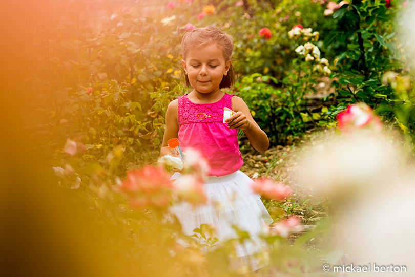 portrait fillette jardin